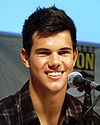 Taylor Lautner at the 2009 San Diego Comic Con.jpg